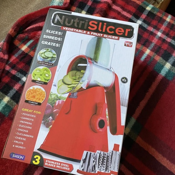 NutriSlicer Vegetable & Fruit Slicer - Picture 3 of 4